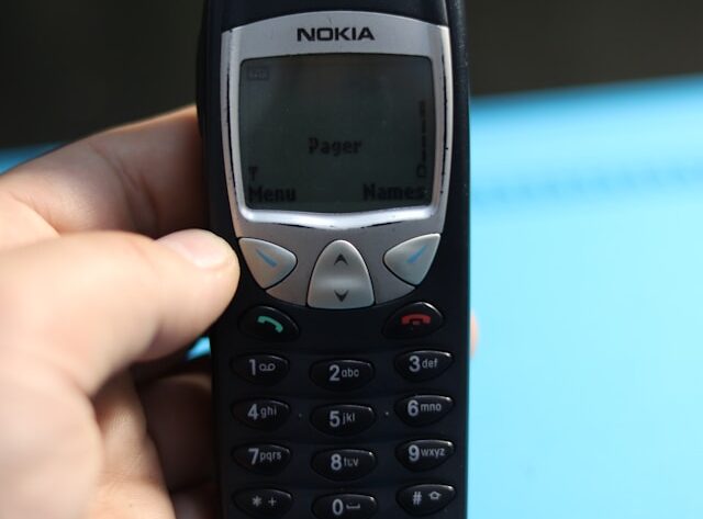 „Smartfony bez aplikacji? Dlaczego rośnie popularność minimalistycznych telefonów